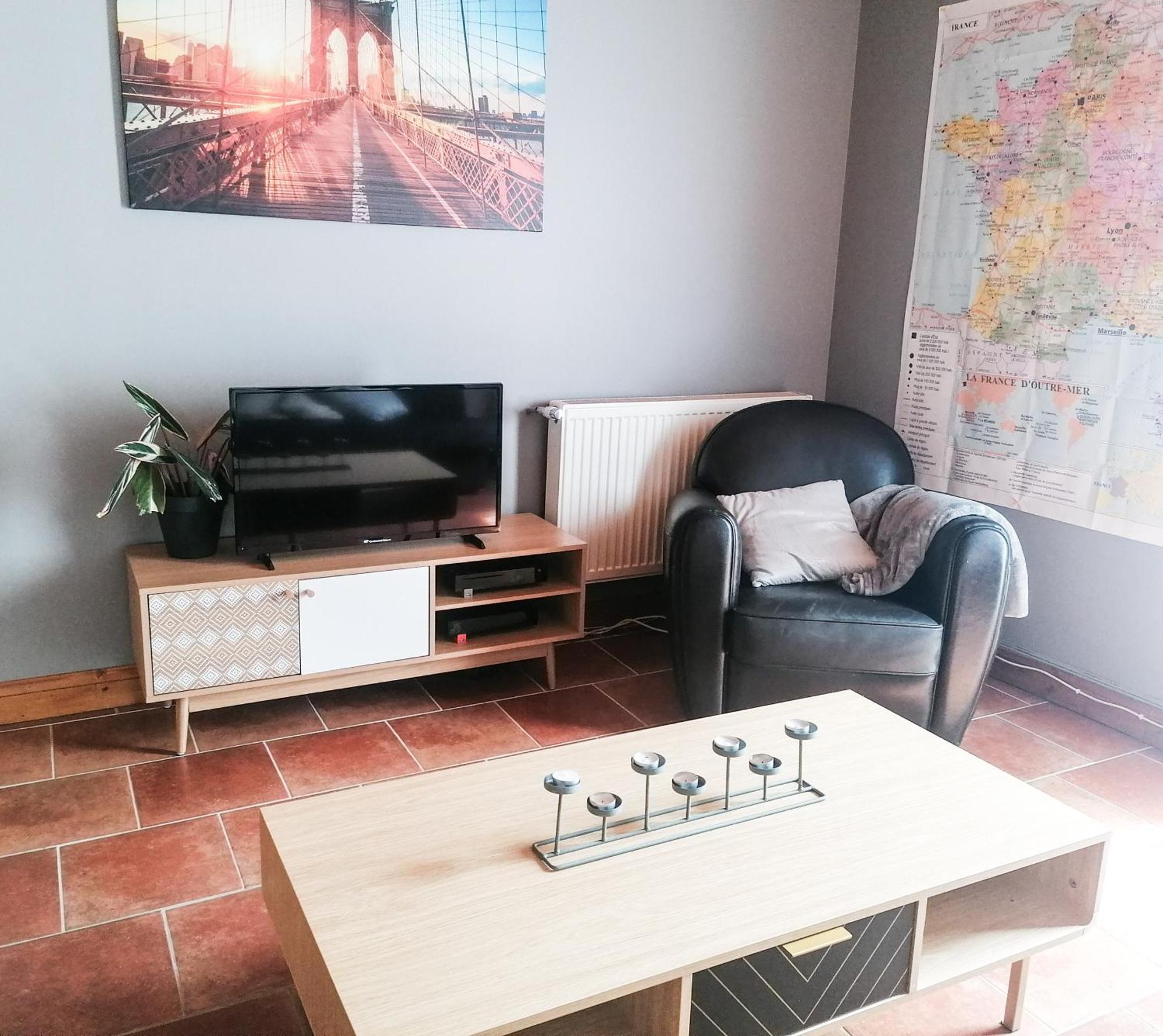 Gite A Sees Avec Garage Prive En Centre Ville Luaran gambar